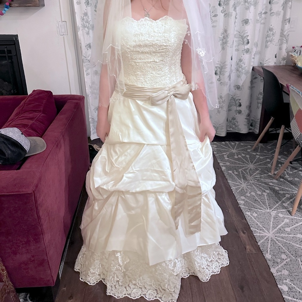 🤍🤍🤍Sottero and Midgley Couture 10 Wedding Dress strapless corsett back lace